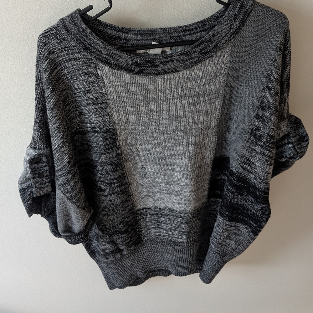 Kenneth Cole New York Short Sleeve Black And Grey Neutral Sweater. Size Medium - Picture 10 of 13